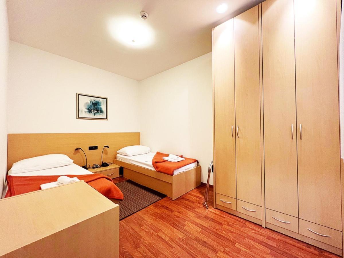 Rooms Studentsko Naselje Ivan Goran Kovacic Ριέκα Δωμάτιο φωτογραφία