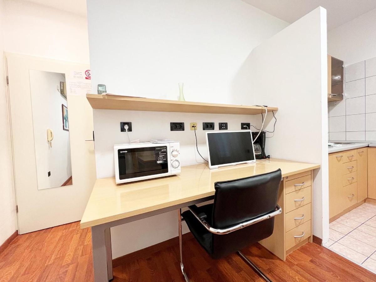 Rooms Studentsko Naselje Ivan Goran Kovacic Ριέκα Δωμάτιο φωτογραφία